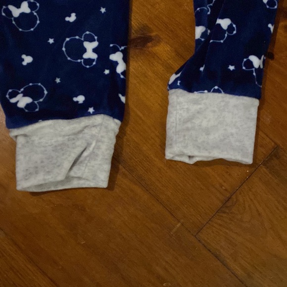 Minnie Mouse Pajamas - Picture 4 of 5